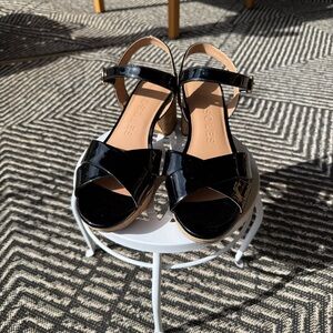 Aerosols Cosmos Crisscross Platform Sandal Black Faux Leather Women’s Size 10